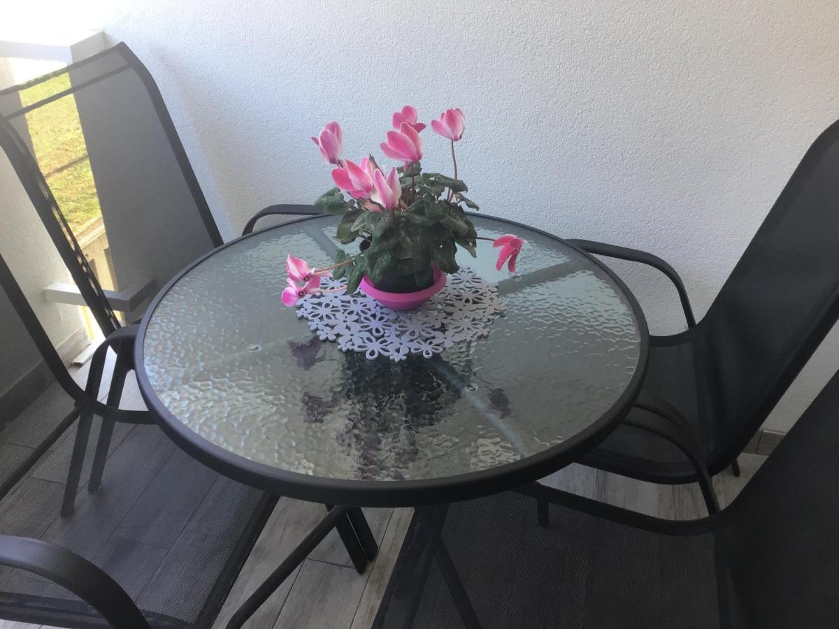 Apartman Sanja Pola Esterno foto