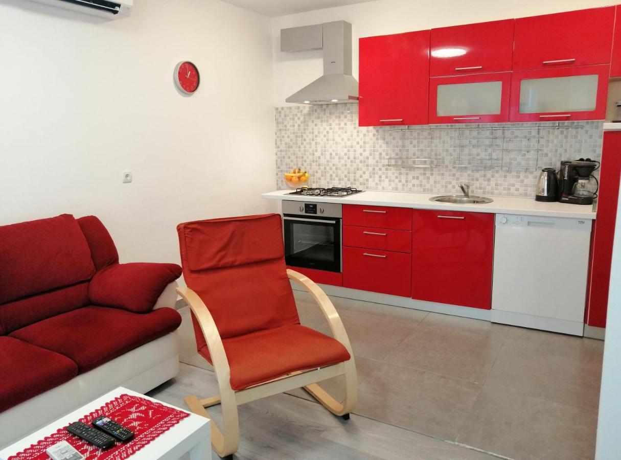 Apartman Sanja Pola Esterno foto