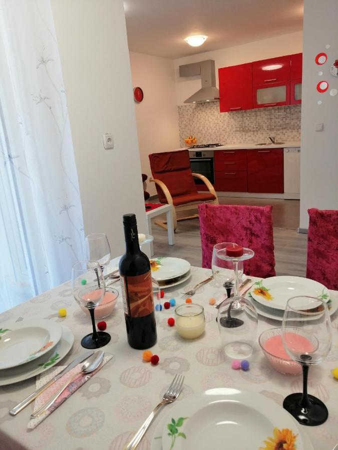 Apartman Sanja Pola Esterno foto